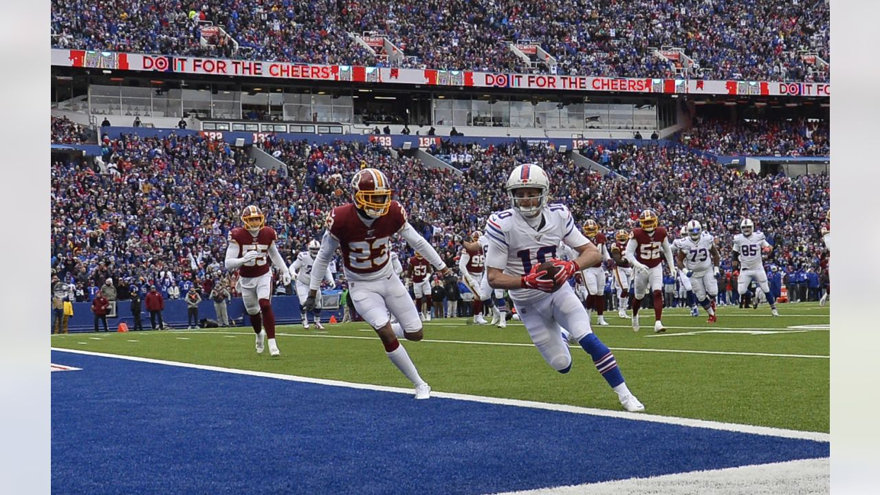 Giants sign wide receiver Cole Beasley