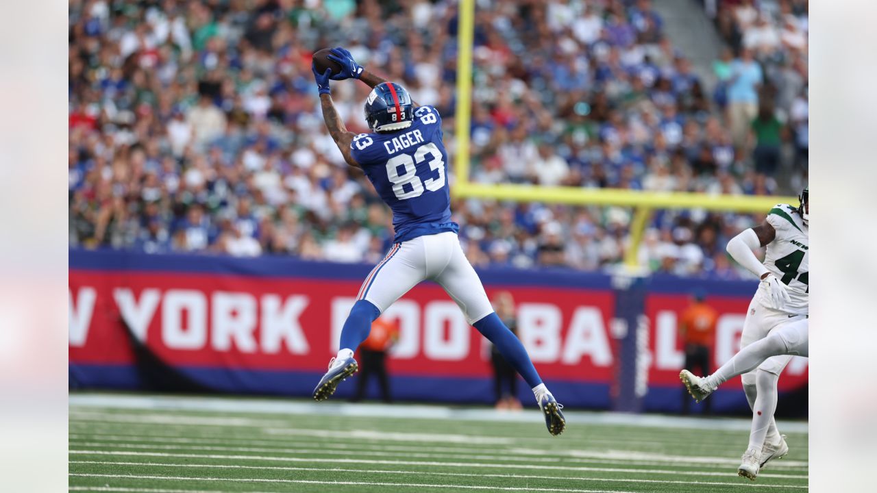 Giants' Isaiah Simmons nearly sacks Aaron Rodgers