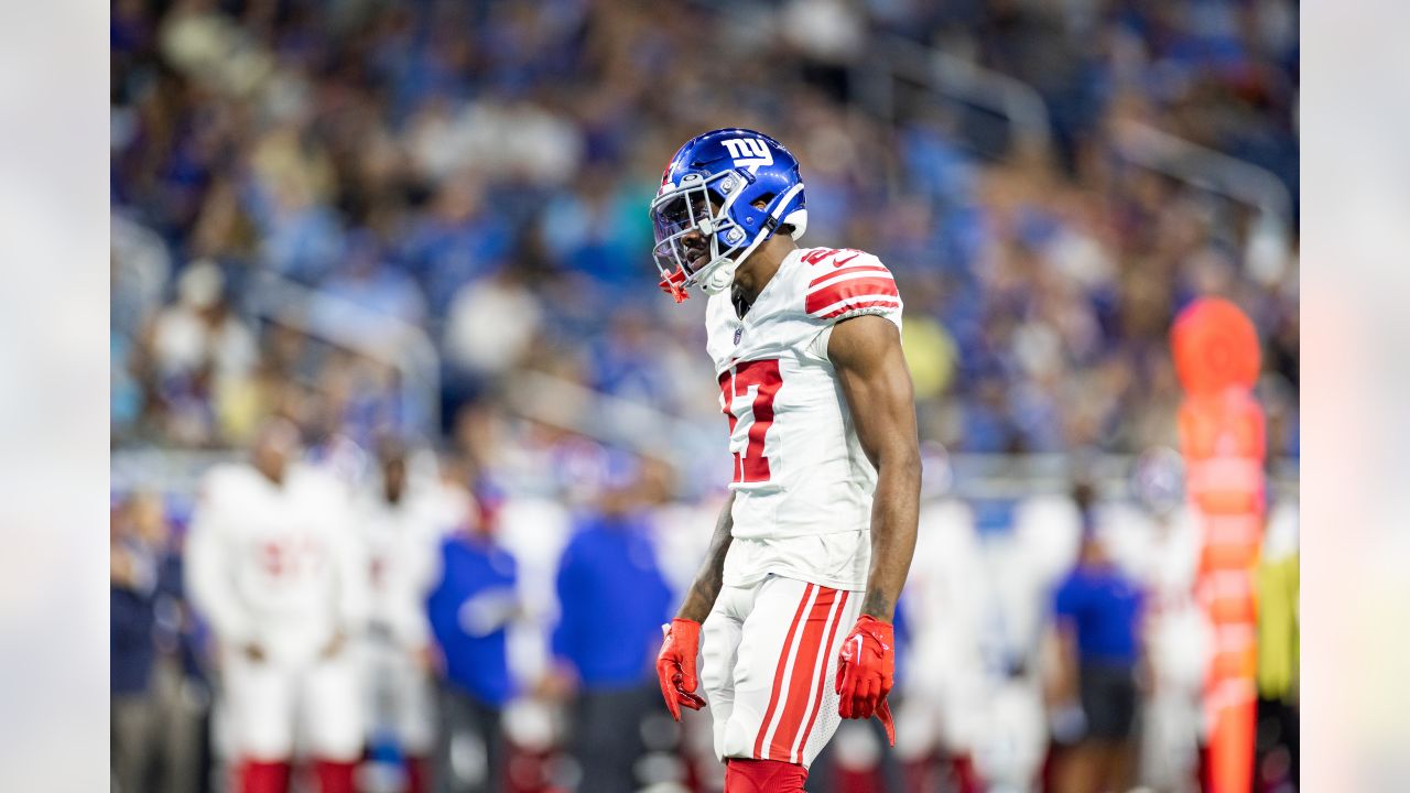 New York Giants cornerback Jason Pinnock (27) takes the field to