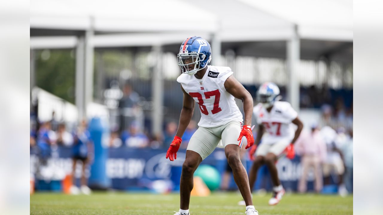 Rookies Deonte Banks, Tre Hawkins III, John Michael Schmitz Jr