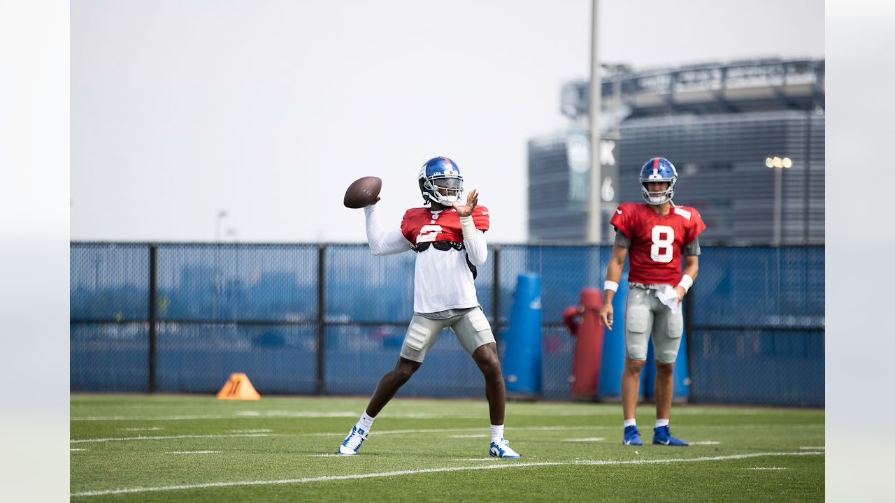 Vikings' fan rewarded with game ball after flipping off Giants' Isaiah  Hodgins