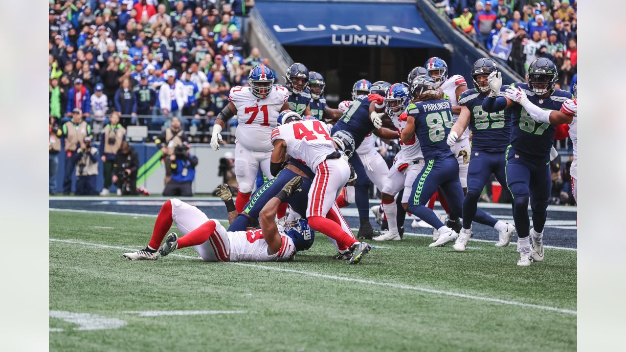 That one time @clear gave us field passes and free tickets to the @nygiants  and @seahawks game. A great way to get some personal time away…