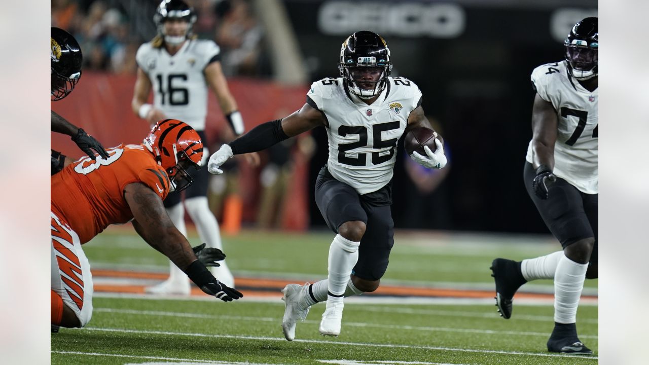 Vonn Bell Cincinnati Bengals Game-Used #24 White Jersey vs. Chicago Bears  on September 19 2021