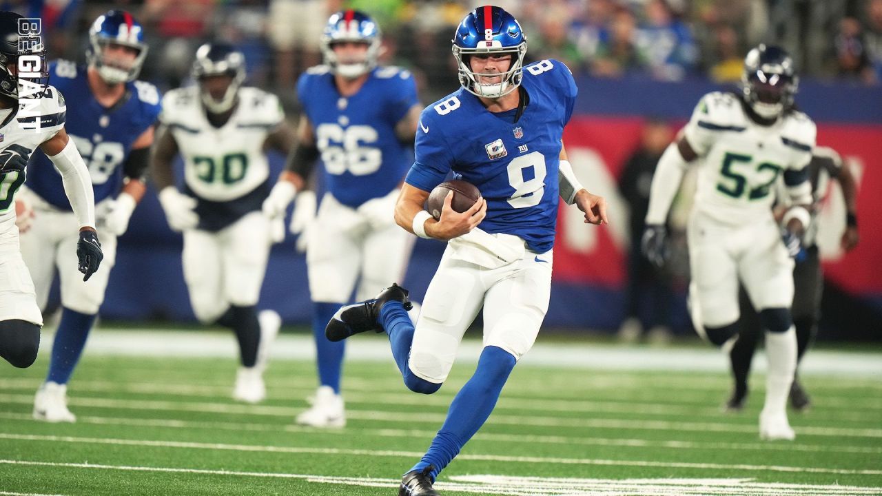 Daniel Jones, Overmatched Giants Season Unravels in Nightmare MNF Loss to  Seahawks, News, Scores, Highlights, Stats, and Rumors