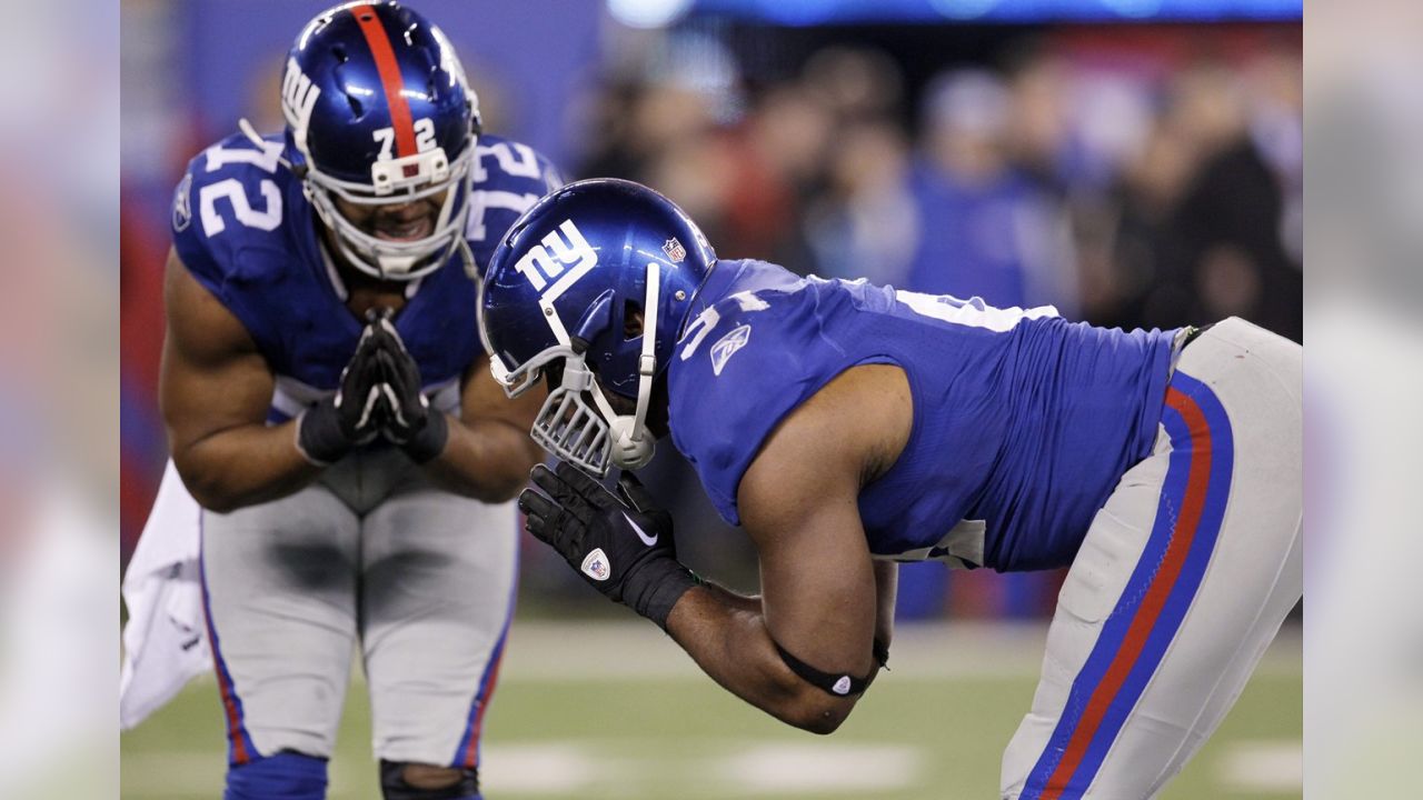 Disgruntled Osi Umenyiora meets with NY Giants general manager to discuss  future 