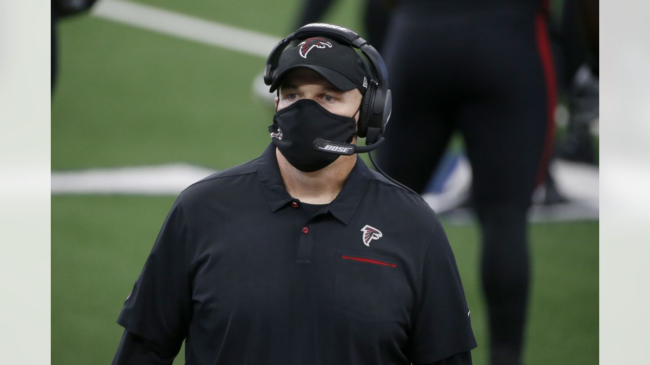 Cowboys DC Dan Quinn receives game ball after blowout win over Falcons