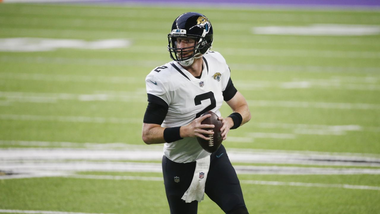 East Rutherford, New Jersey, USA. 5th Dec, 2021. Philadelphia Eagles  quarterback Gardner Minshew (10) warmup prior to game against the New York  Jets at MetLife Stadium in East Rutherford, New Jersey on