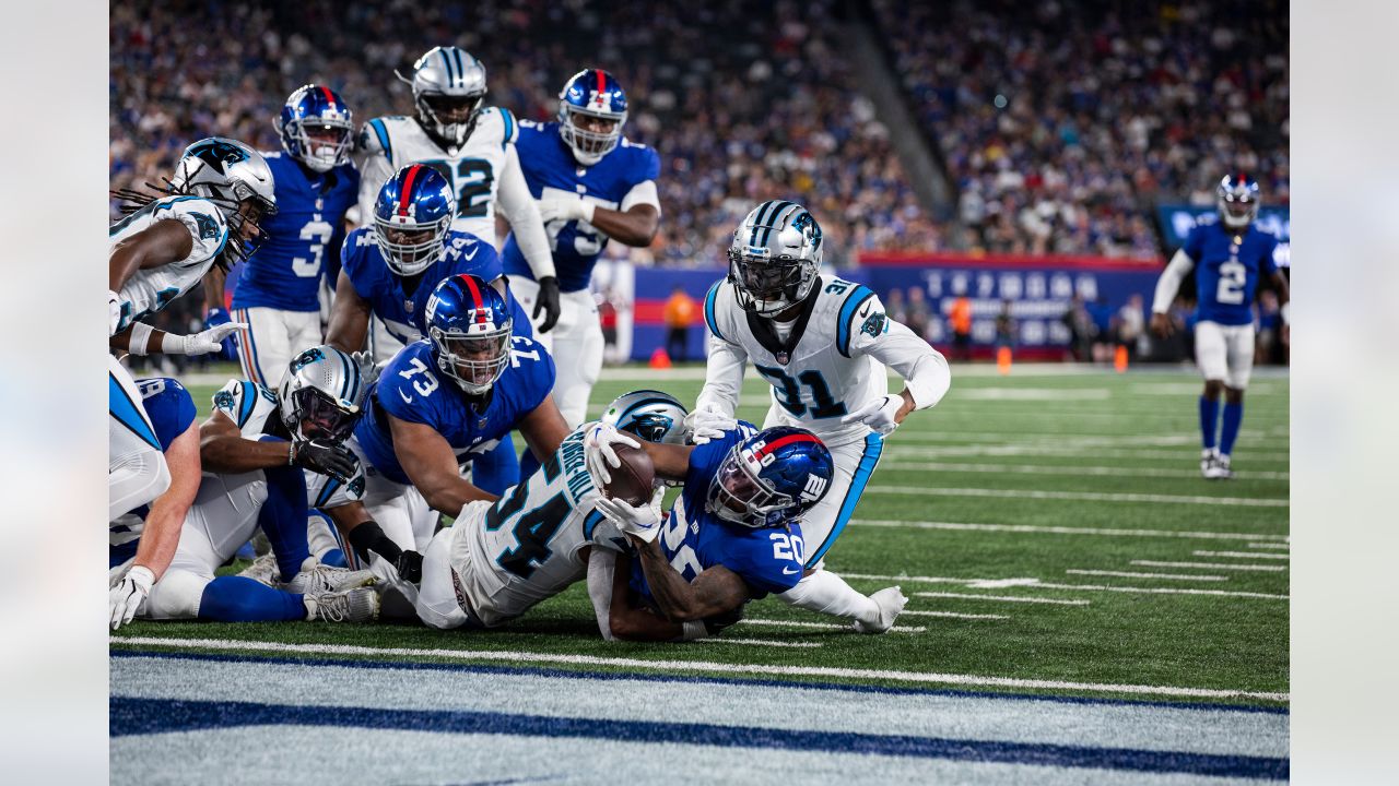 Daniel Jones leads Giants to quick touchdown against Panthers