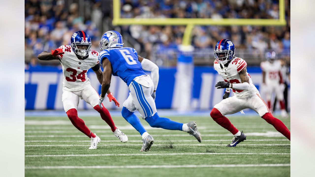 New York Giants cornerback Zyon Gilbert (38) runs on the field