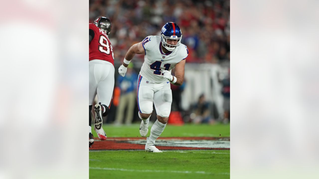 FOXBOROUGH, MA - AUGUST 25: New York Giants running back Elijhaa Penny  (39), New York Giants wide