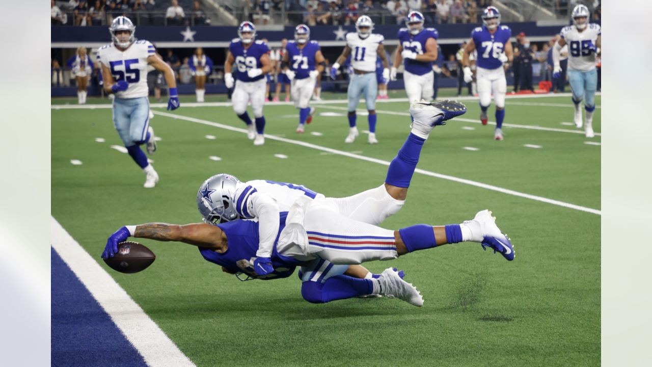 Giants ravaged by injuries, lose Barkley, Jones, Golladay in loss to Cowboys