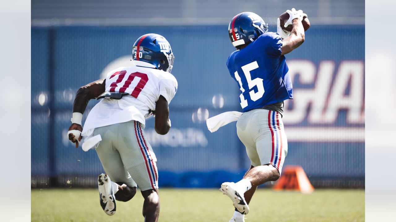 SAQUON BARKLEY Autographed Giants Intensity 16 x 20 Framed Photo