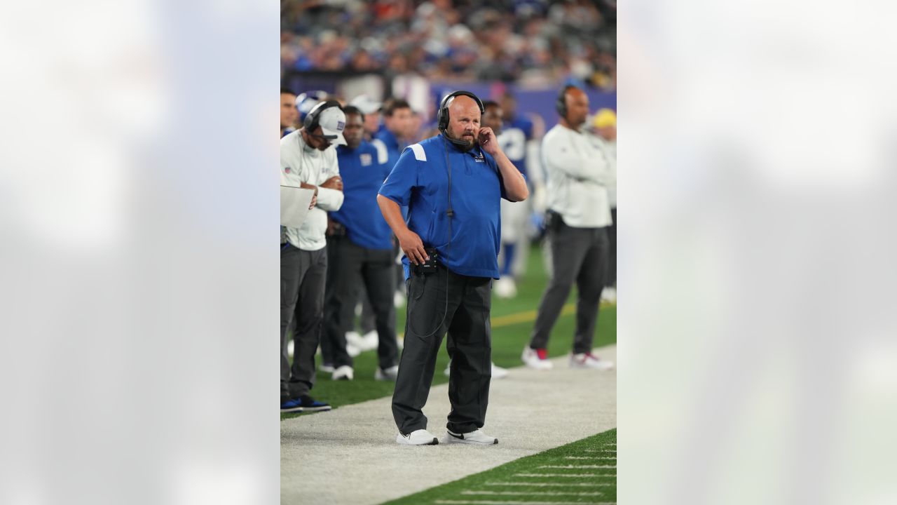 \ud83d\udcf8 Photos: Brian Daboll's 2022 coaching staff