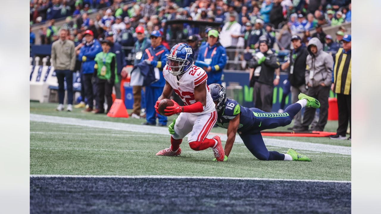 Giants fall to Seahawks, enter bye 6-2