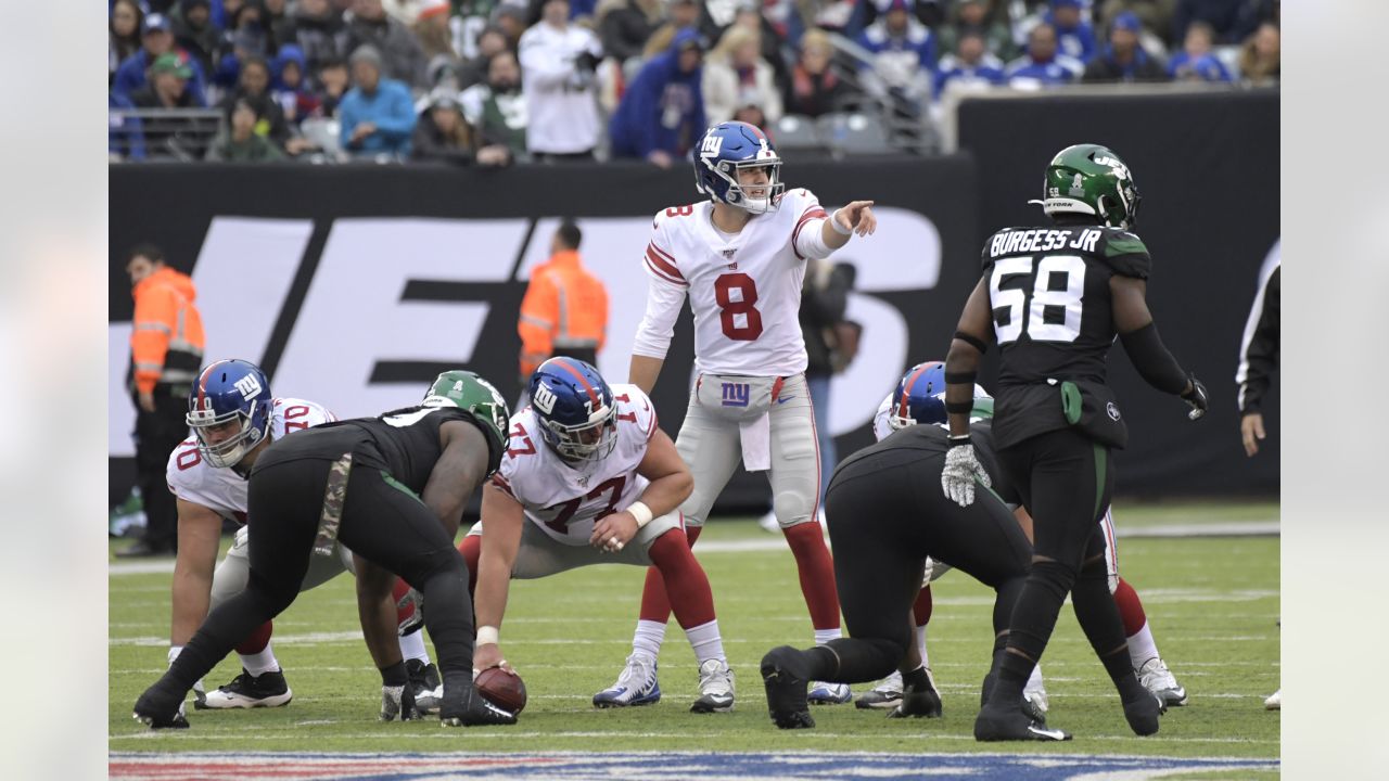 Giants' Daniel Jones saw L.A. specialist for second opinion on