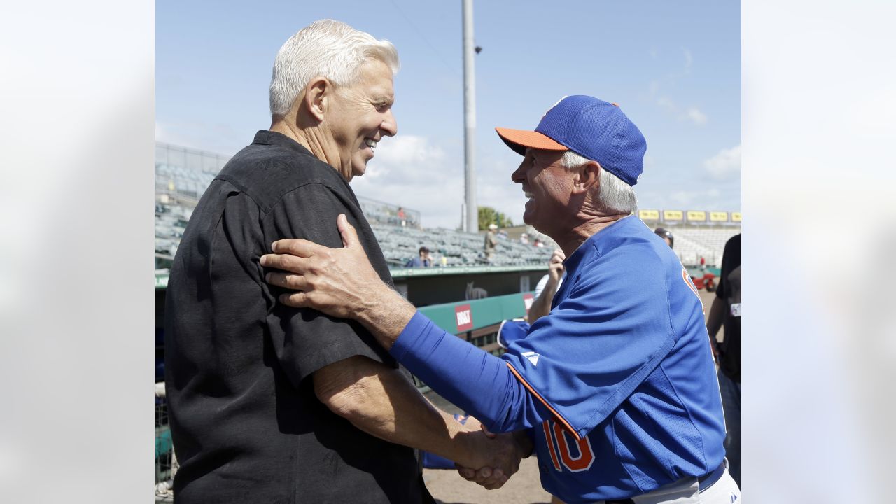 Giants Now: Bill Parcells visits Mets spring training