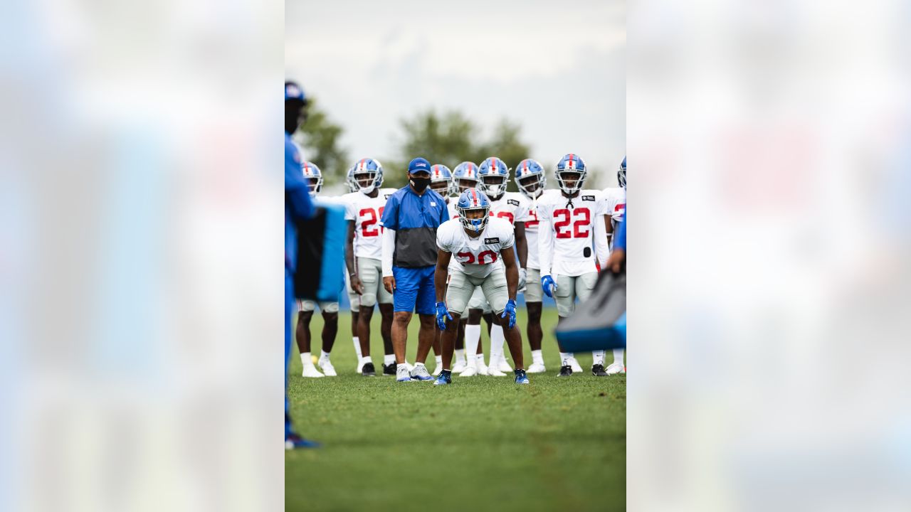 New York Giants video: Joe Judge takes part in muddy fumble drill