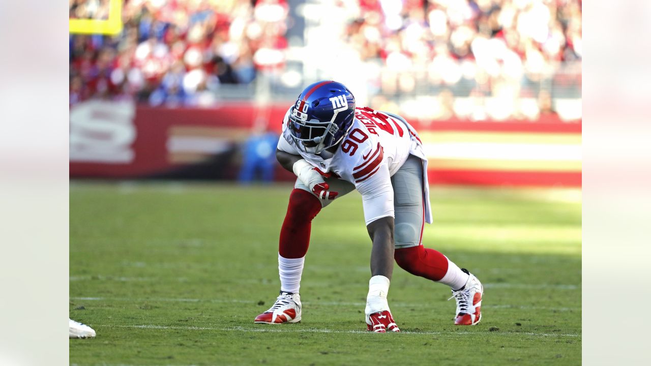 New York Giants Star Justin Tuck to Wear Bracelet for Leukemia Victim  During Super Bowl