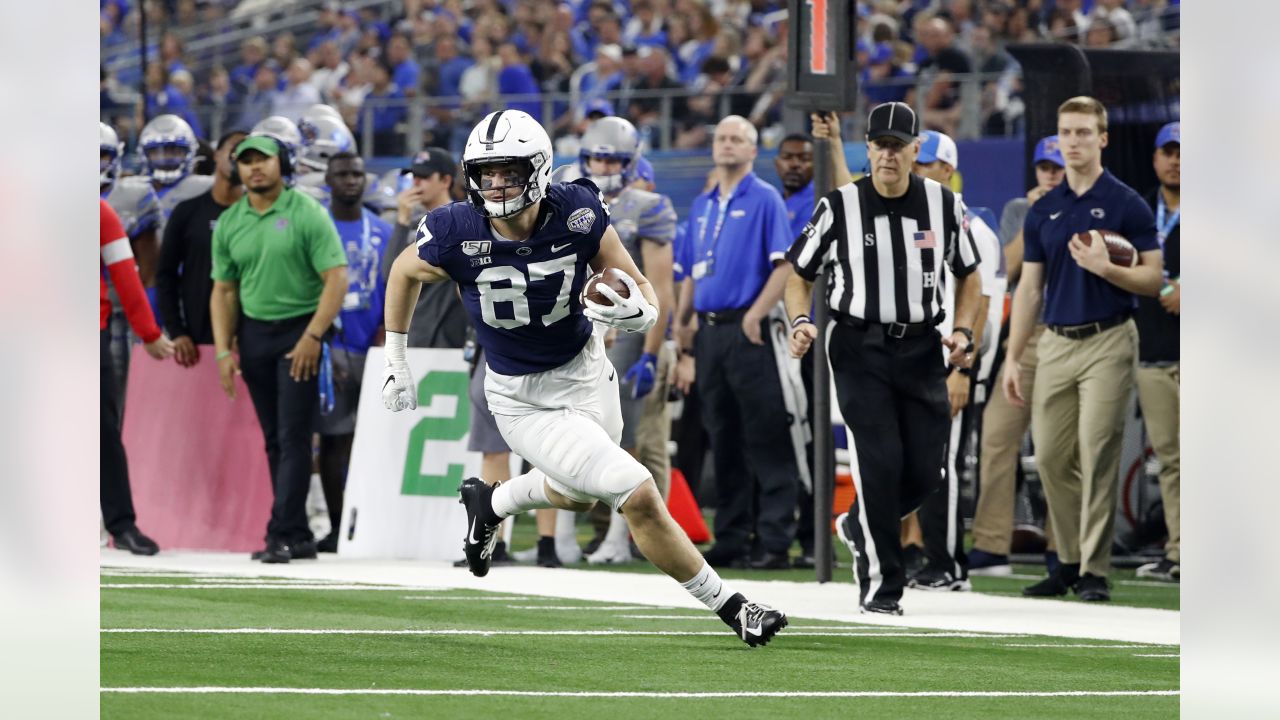 Jayson Oweh topped Micah Parsons in the 40, but both former Penn State  stars shine at Pro Day 