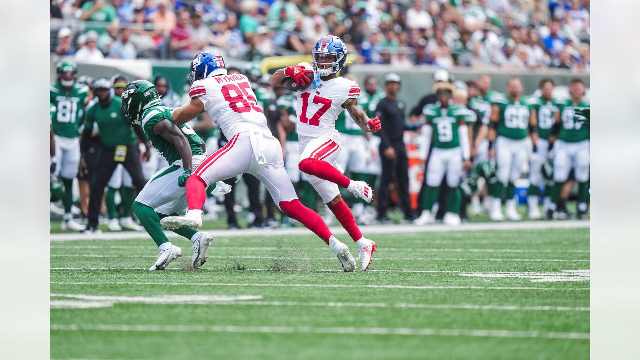 Ex-Hampton High, Virginia Tech star Tyrod Taylor leaves Giants' preseason  game against Jets with back injury – The Virginian-Pilot