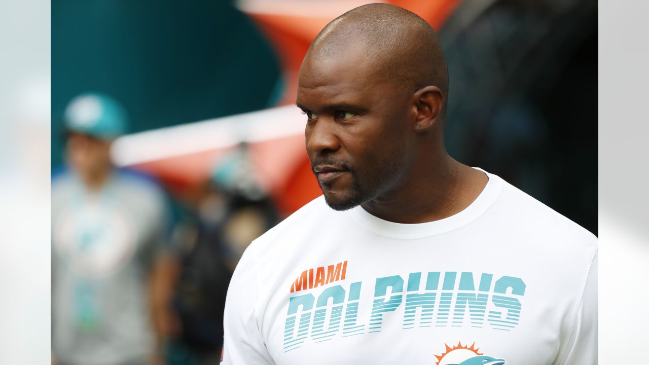 Sources: Brian Flores impresses New York Giants, Saints request interview