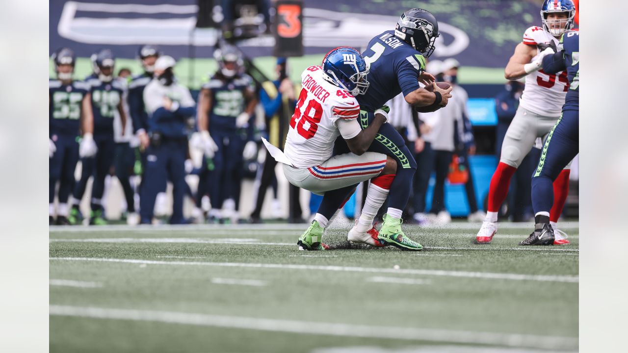 Ferocious defense leads Giants to victory in Seattle