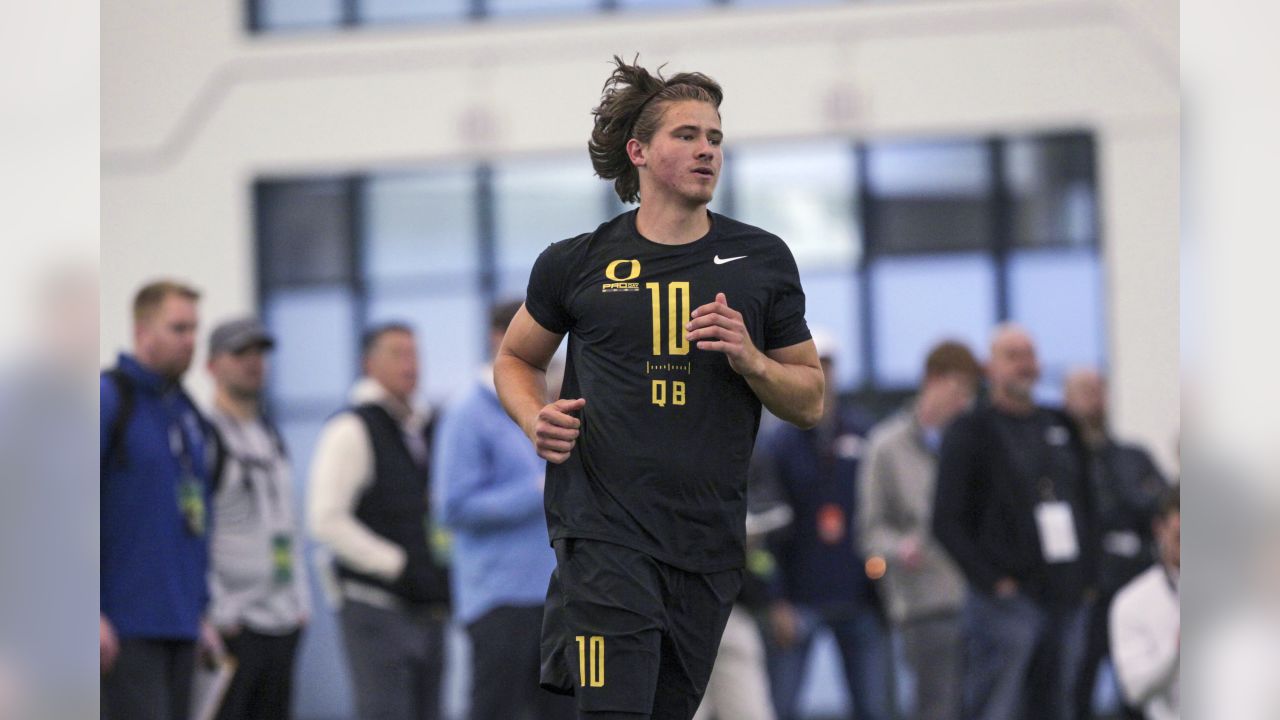 Oregon QB Justin Herbert Ranked Top Senior in 2020 NFL Draft - Addicted To  Quack