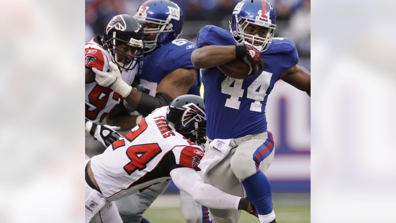 Giants Rout Falcons 24-2 in NFC Wild-Card Game - WSJ