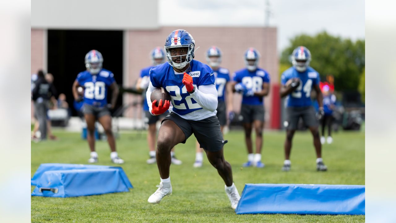 NY Giants RB Barkley hosts youth football camp in Jersey City, gives  contract update - Hudson County View