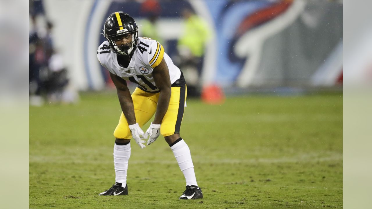 Pittsburgh Steelers free safety Sean Davis (21) exits the field after an  NFL football game against the Tennessee Titans, Sunday, Oct. 25, 2020, in  Nashville, Tenn. (AP Photo/Brett Carlsen Stock Photo - Alamy