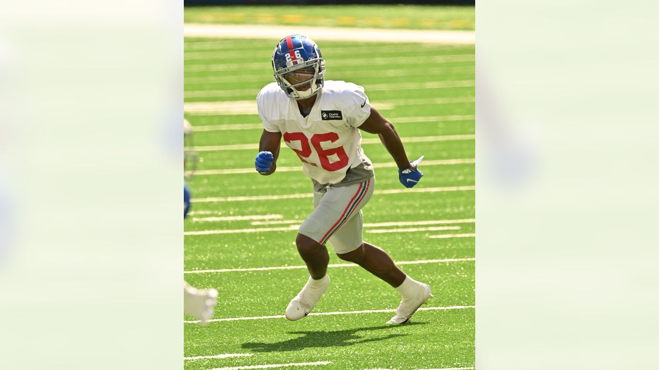 Giants Officially Sign 12 Players To Practice Squad