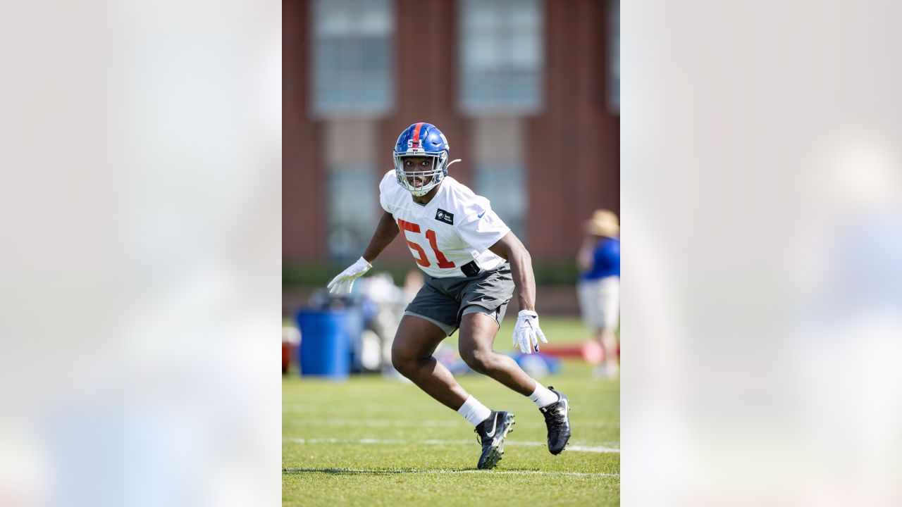 Azeez Ojulari nearing L.T.'s unofficial Giants rookie sack record