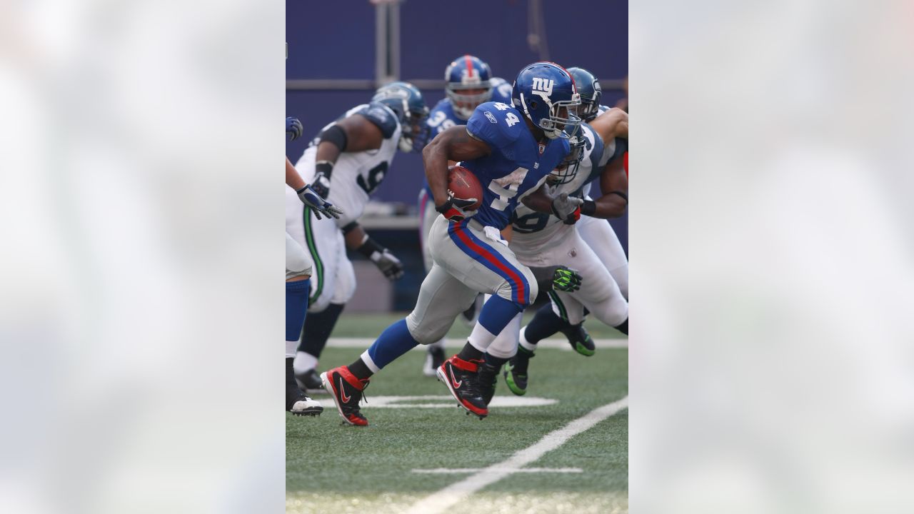 Ahmad Bradshaw's hand OK, but NY Giants want to establish backups D.J. Ware  and David Wilson – New York Daily News