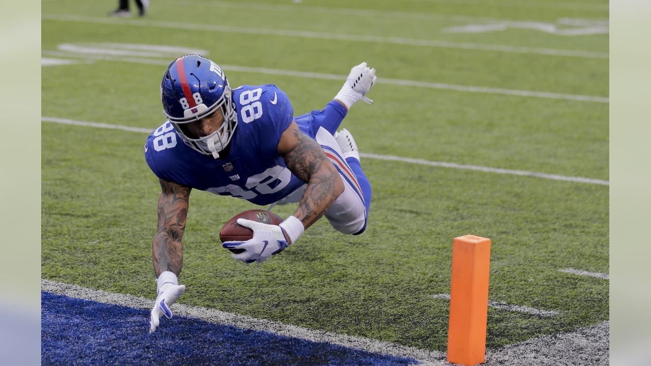 Giants pick up fifth-year options on TE Evan Engram, S Jabrill Peppers