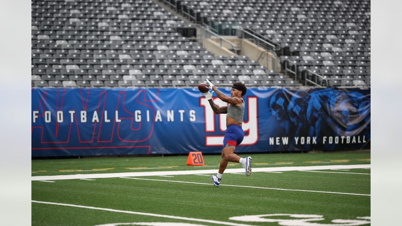 Giants Logo Featured At Midfield On New MetLife Stadium Turf - The Spun:  What's Trending In The Sports World Today