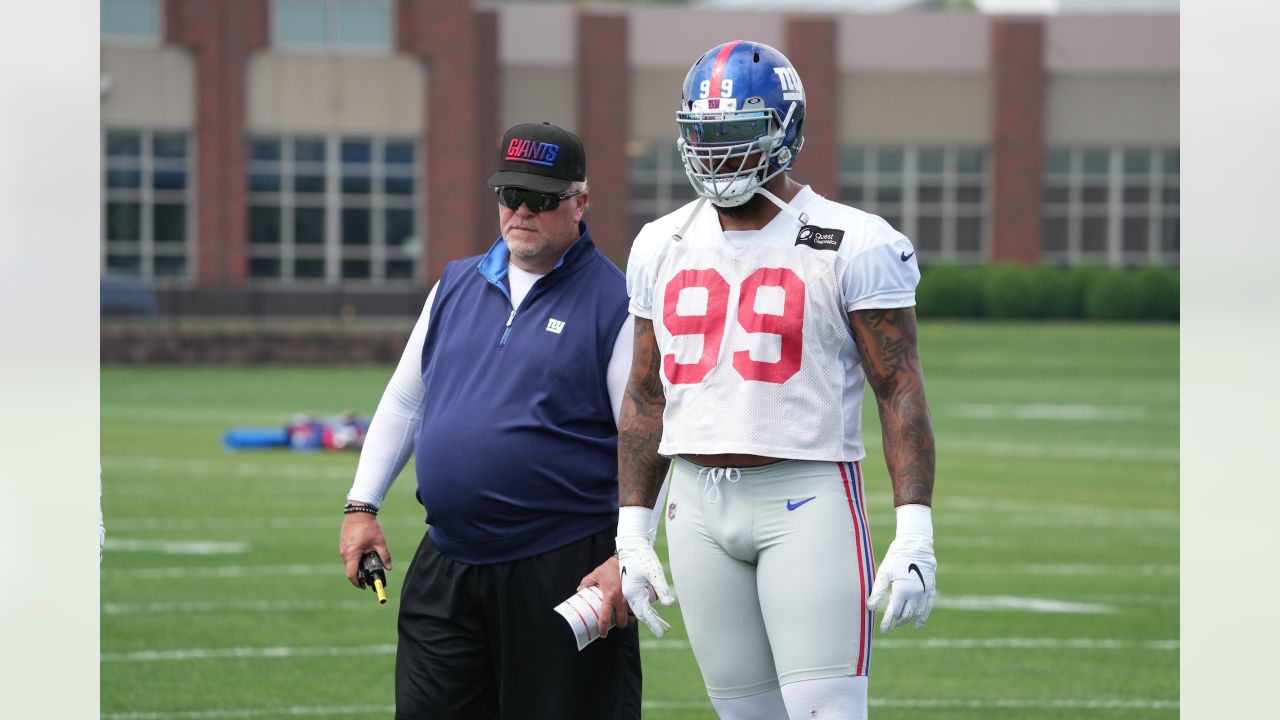 Former Browns, Chiefs, Texans HC Romeo Crennel Retires After 50