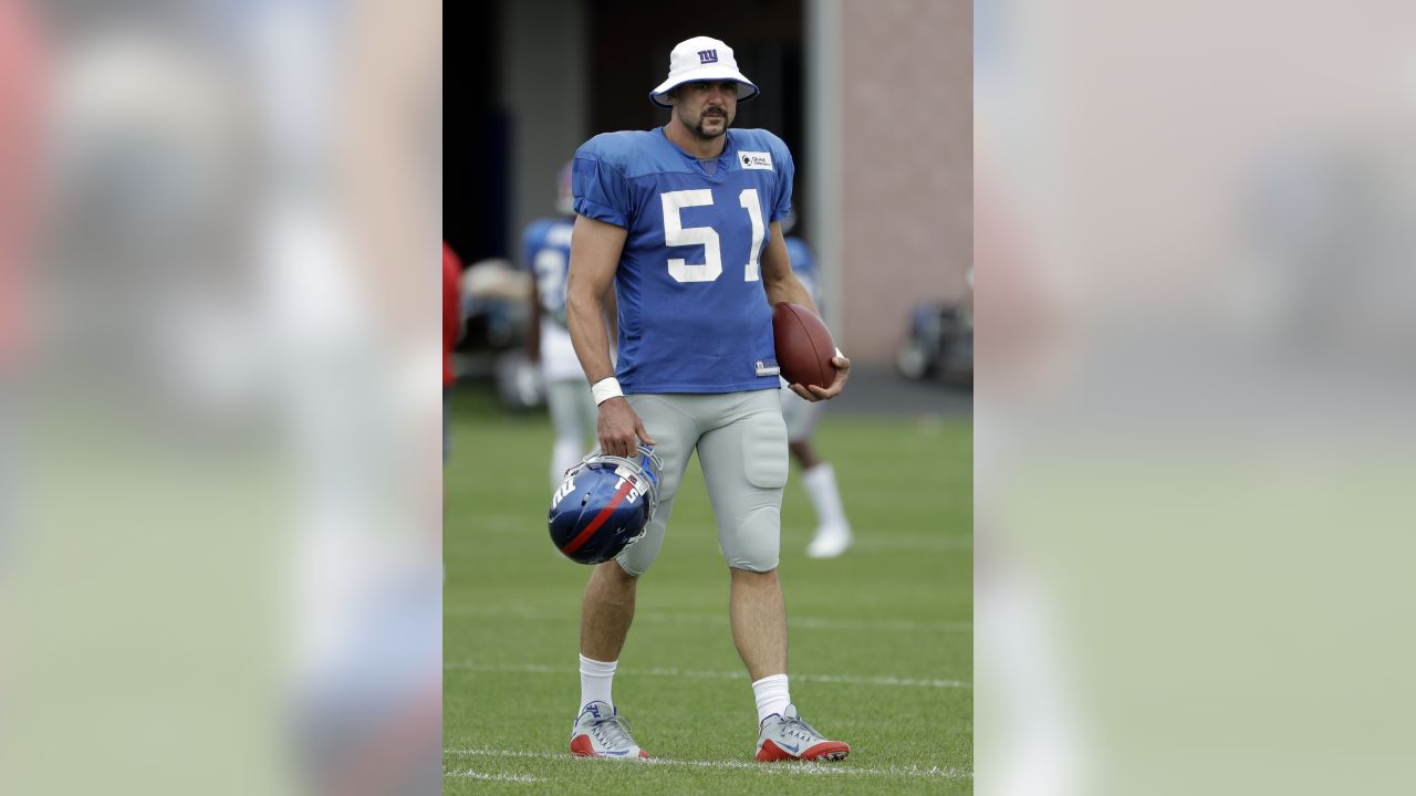 Longtime Giants long-snapper Zak DeOssie retires - ABC7 New York