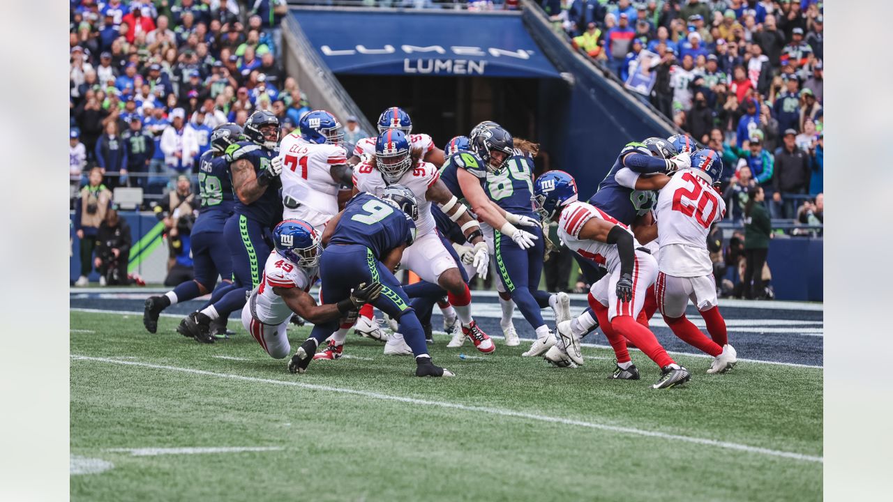 Giants fall to Seahawks, enter bye 6-2