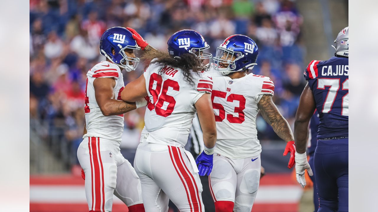 Giants edge Patriots in Super Bowl thriller