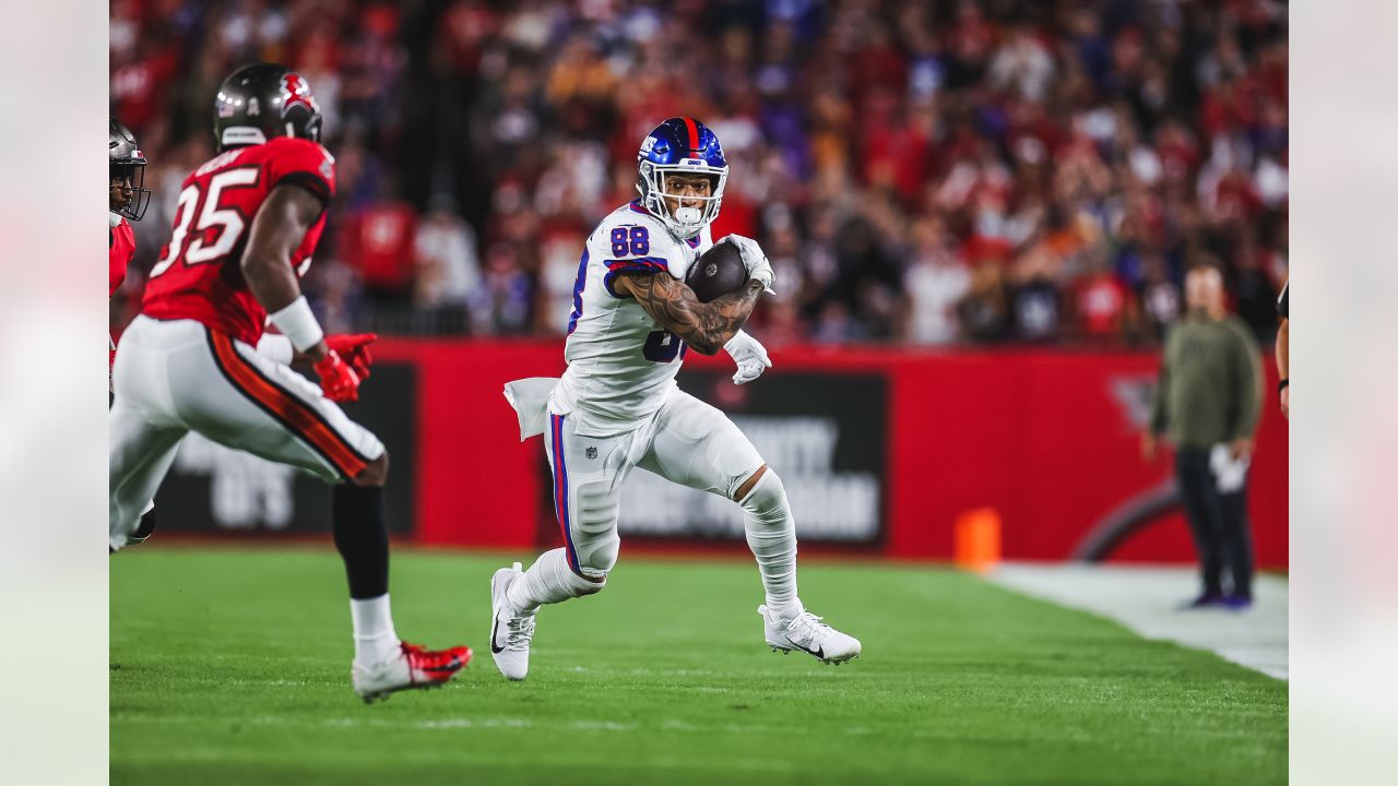 Giants: Darren Waller's honest Daniel Jones assessment will fire