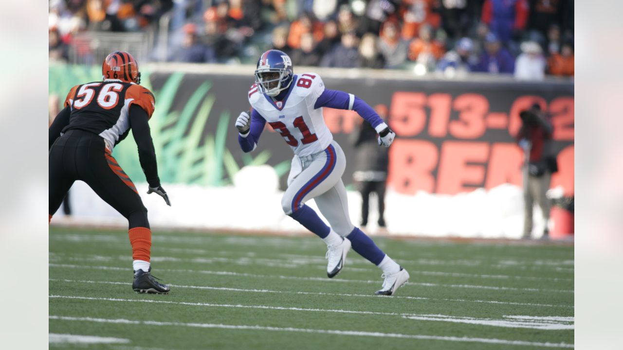 Cincinnati, OH, USA. 25th Oct, 2020. Tee Higgins #85 of the Cincinnati Bengals  scores a touchdown during NFL football game action between the Cleveland  Browns and the Cincinnati Bengals at Paul Brown