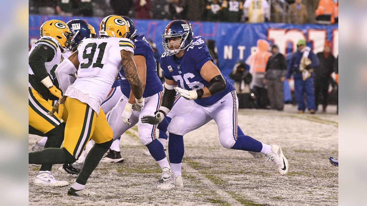 New York Giants defensive end Leonard Williams (99) reacts against the  Carolina Panthers during an NFL football game, Sunday, Oct. 24, 2021, in  East Rutherford, N.J. (AP Photo/Adam Hunger Stock Photo - Alamy