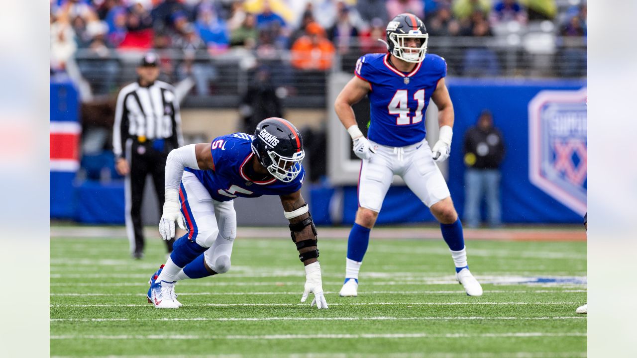 Close friends of Tomon Fox's family loved Giants rookie's preseason hit