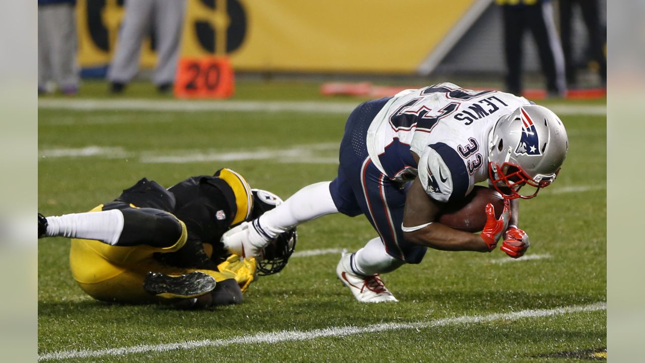 Patriots RB Dion Lewis' One-Handed, Tackle-Breaking Catch-'n-Run