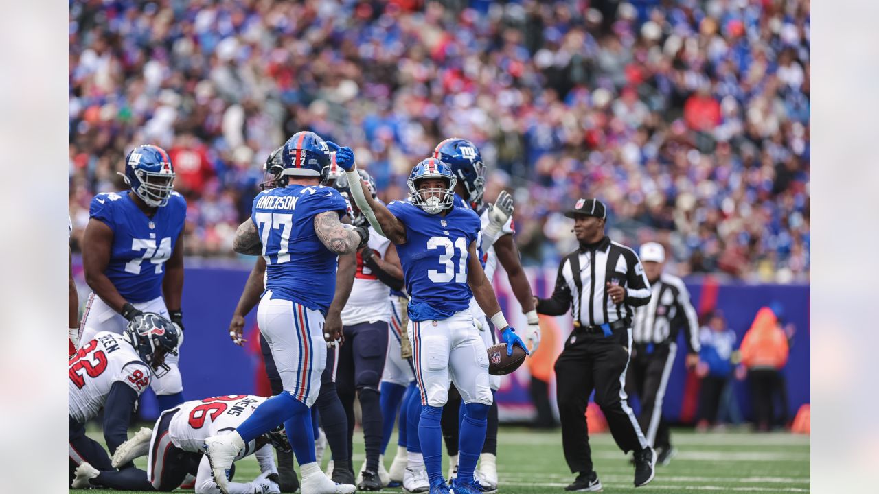 Giants beat Texans 24-16 for 7-2 start