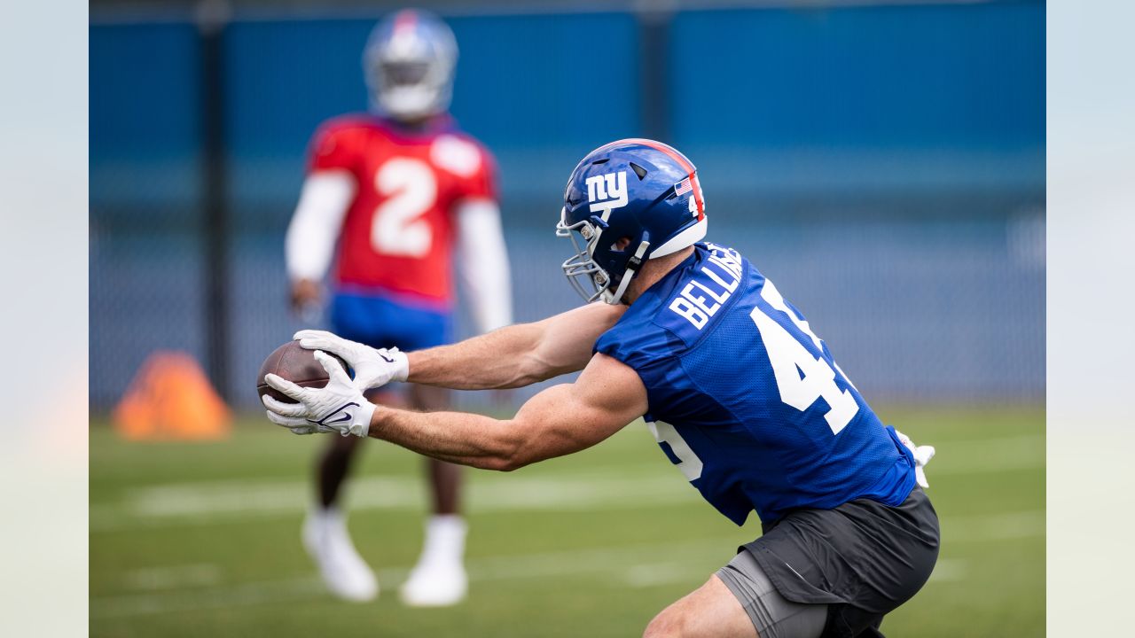 Newly drafted Giants LB Micah McFadden looks up to Blake Martinez