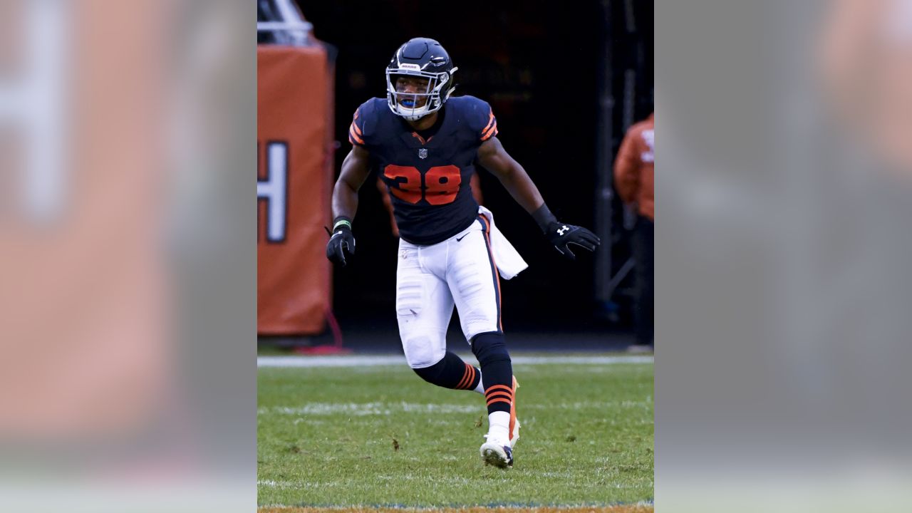 Bears film session: Veteran Bobby Massie needs to pick up his game