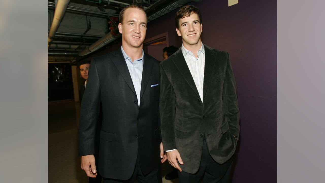 Giants Now: Eli celebrates Peyton's HOF induction