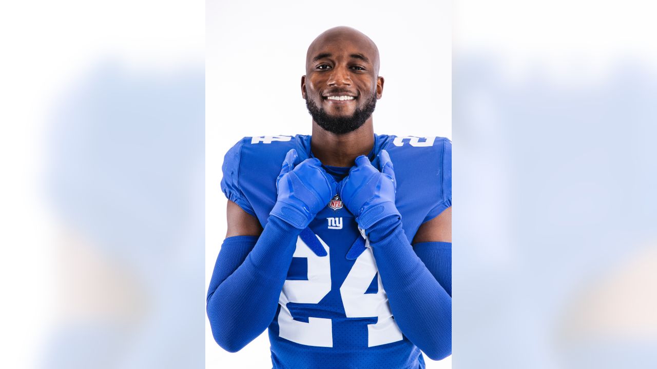 New York Giants assistant offensive line coach Ben Wilkerson smiles before  an NFL football game against the Philadelphia Eagles, Sunday, Nov. 28,  2021, in East Rutherford, N.J. The New York Giants defeated