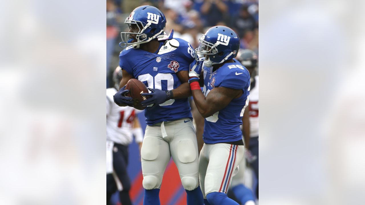 New York Giants cornerback Prince Amukamara (20) gets an